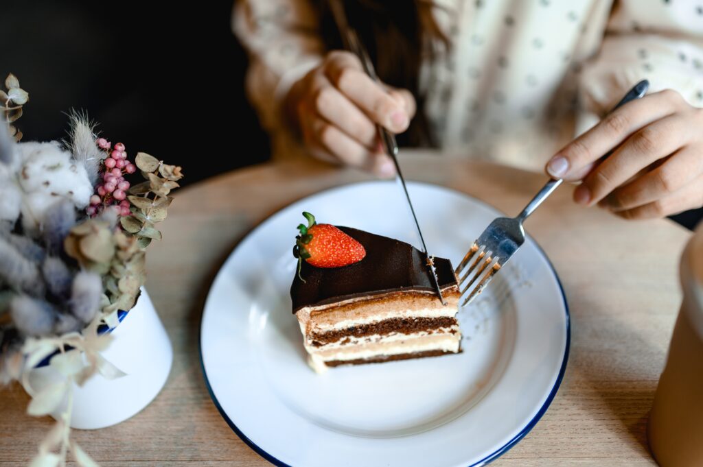 When You Eat It Is Key: Don’t Eat Cake on an Empty Stomach